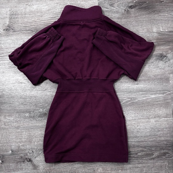 Daily Practice by
Anthropologie Long-Sleeve
Pop Trick Mini Dress, XS - Picture 3 of 10